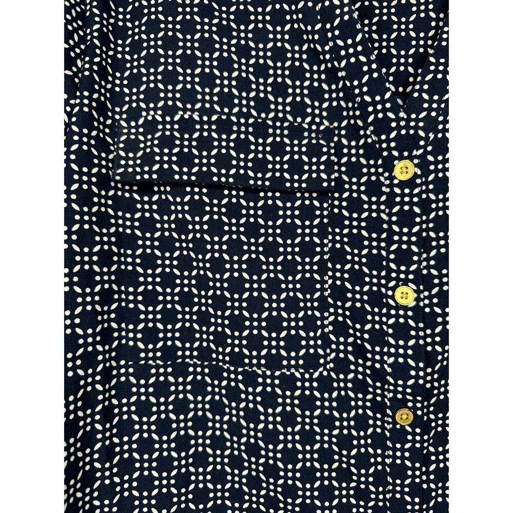 CROFT & BARROW Long Sleeve V-Neck Button Down Pocket Blouse in Navy Size Large - Picture 5 of 6